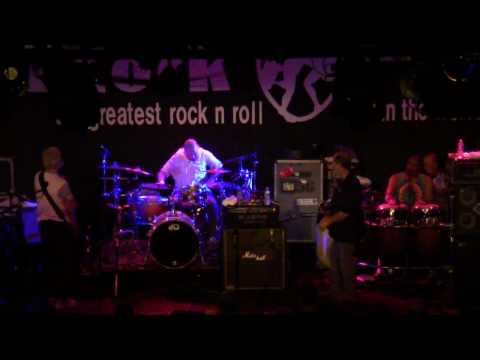 Gabe Ford's drum solo during Fat Man - 07.29.10