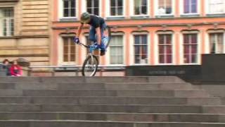 Edinburgh Stunt Cyclist Video