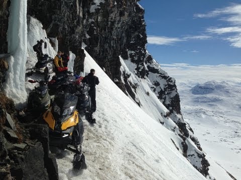 Snowmobile hillclimb at Riksgränsen