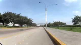 preview picture of video 'Pentagonito en bici (Lima - Perú)'