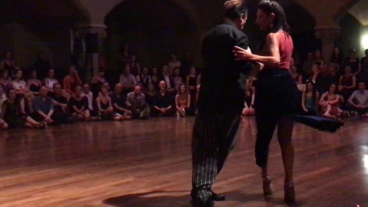 Video thumbnail for 2018 Zürich Festivalito Moira Castelllano y Mariano Chicho Frumboli (5 / 6)