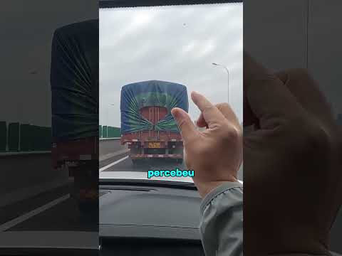 Ele Pensou Que Havia um Caminhão na Frente, Mas Era Só Isso! #curiosidades