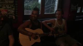 Nahko Bear - Budding Tree (live jam) - Arena Wien