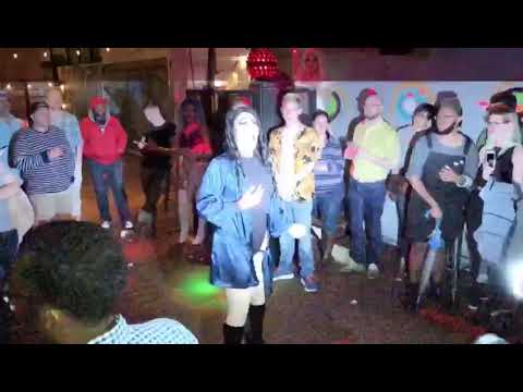 Daphne Lux: Anna Wintour Mix