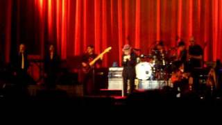 Leonard Cohen - Ain't No Cure for Love (Live in St. John's, Newfoundland)
