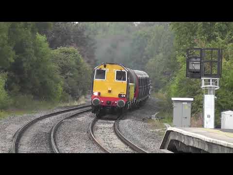 (HD) 20305 & 20301 haul brand new S Stock 21050 through Tamworth working 8X09 - 17/8/11