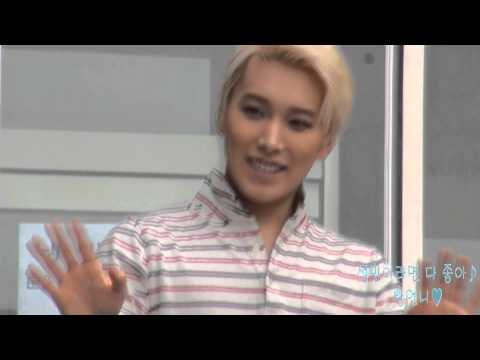 120809 잭더리퍼 퇴근길 성민(sungmin)♥ : 손키스♡ 예뻐♥