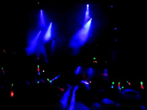 Mat Zo & Arty Vs OceanLab - Satellite Dynamics (Arty @ Exchange LA 12/16/11)