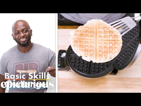 大成功還是大失敗？！看看這些人怎麼做出格子鬆餅！｜Epicurious (50 People Try To Make Waffles | Epicurious)