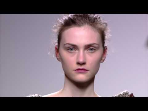 DESFILE ANGEL SCHLESSER