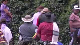 preview picture of video 'Cavalcade Pijao 110 years, beautiful women, touring the Quindio, Colombia 37'
