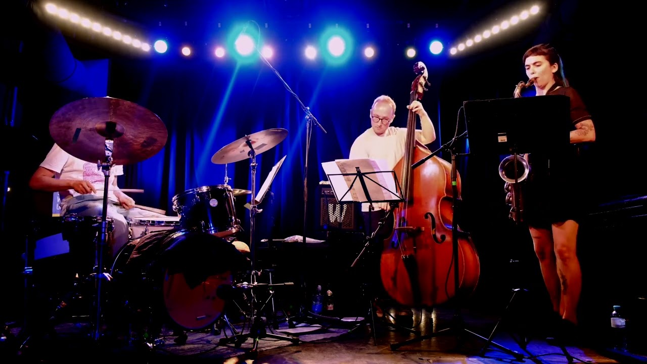 Camila Nebbia / James Banner / Max Andrzejewski: Presencia (Live Teaser)