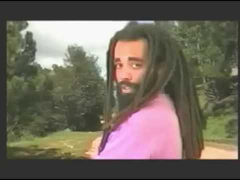 Jah Nesta   Vini Ave M