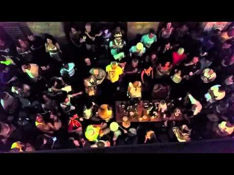 Vou Festejar - . Roda de samba com Nina Rosa e Marina Íris