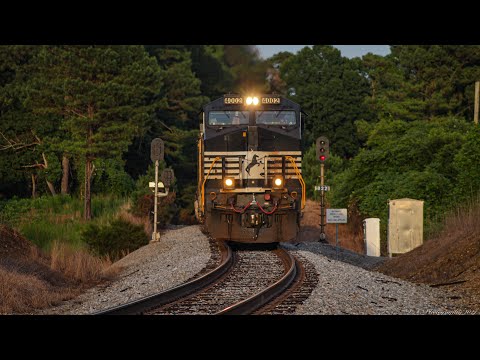 NS 4002 leads NS 329 at Gamble, AL 7/12/21