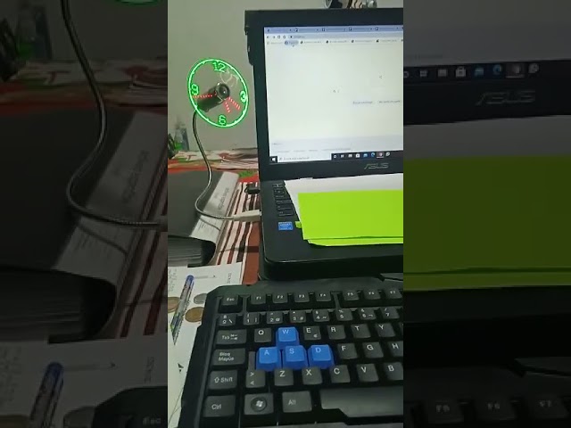 Vídeo relacionado con Ventilador USB LED, HuiHeng Mini Ventilador De Reloj LED Con Cuello De Cisne Flexible, Ventilador Personal Silencioso Portátil USB Alimentado Para el Hogar, Oficina