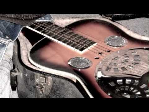 Postcard Comets --Water's Never Far (from SuperNormaal)