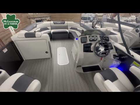 Sunchaser Geneva Sport 25 LRDH with 300hp Yamaha and Bunk Trailer