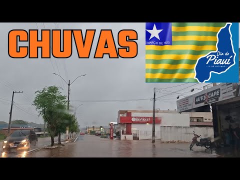 Como é ANDAR nas RUAS de Oeiras Piauí em dia de muita CHUVA?