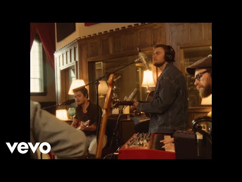 Video thumbnail for Thousand Miles Away (Smoky Mountains Sessions)
