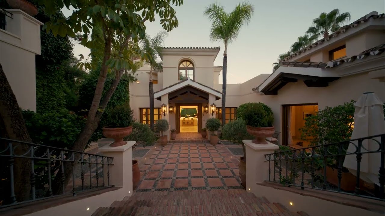 Villa for sale in Las Lomas del Marbella Club, Marbella Golden Mile