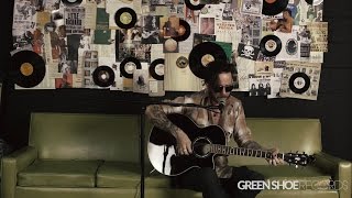 Jeremy David Baker - Baby I'm Drunk - Reverend Horton Heat Cover - Green Shoe Records Couch Session