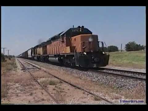 Classic Railroad Series 1200 - A U.P. mixed manifest exercising trackage rights on BNSF 1996