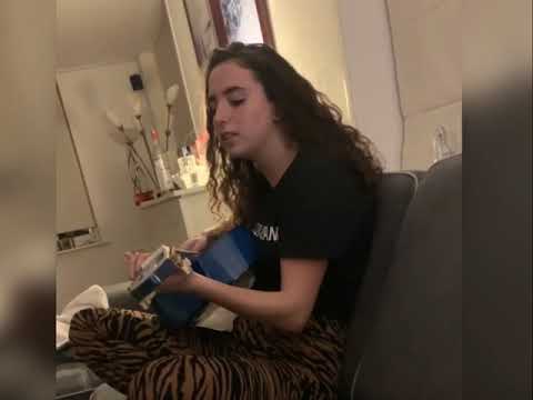 Zohra Jebari❤️🕊 her own written song