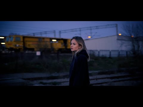 sezon na czereśnie - Wyalienowany