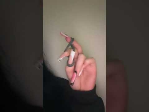 Her Rubber Band Trick Went Viral