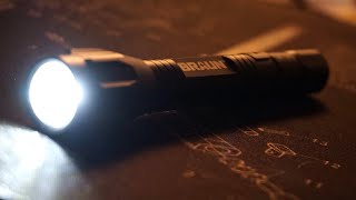 This $2 Harbor Freight Flashlight Doesn’t Suck