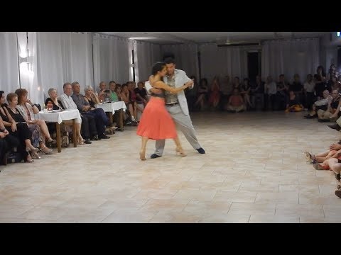  German Salvatierra  and  Amaia Zugadi  are  dancing  to  the  tango  "  Tu íntimo secreto  "  by  Carlos di Sarli  in  2017