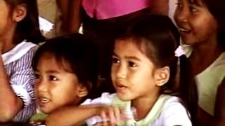 Cute Filipino Children sing Skinamarinky Dinky Dink