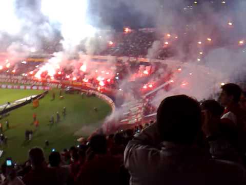 "Camisa Vermelha" Barra: Guarda Popular • Club: Internacional • País: Brasil
