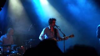 Luna. Sideshow by the seashore. 23/ 4/2015. Bikini. Barcelona