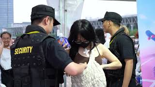 Tháp tùng sự kiện Đêm Nhạc Điện Tử EDM Cực Lớn