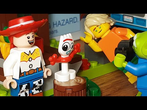 Review of set 10769 Toy Story 4 RV Vacation!🏕