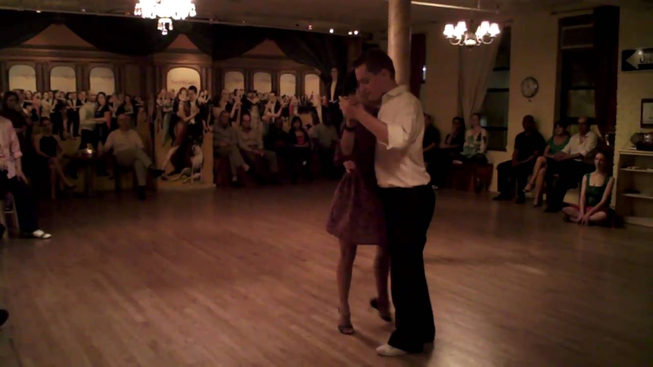 Luna Palacios & Santiago Steele @ Triangulo (1)