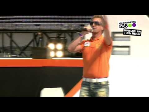 538 Koninginnedag 2011: Gebroeders Ko