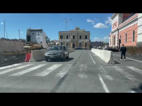 Il porto di Catania...un manicomio