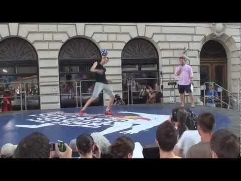 RedBull Street Style 2012 Romania - Lucius routine