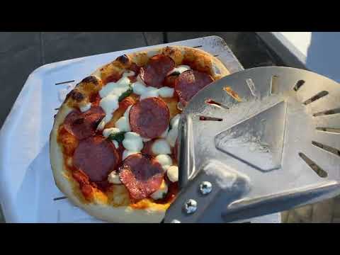 How to Cook Pizza in an Ooni Koda 12 Pizza Oven - Tips & Tricks
