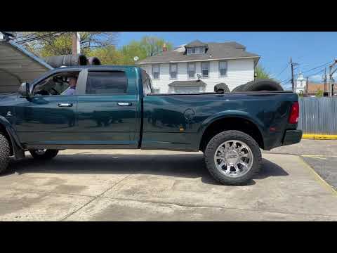 22s DDC DUALLY WHEELS ON A RAM 3500 Cummins