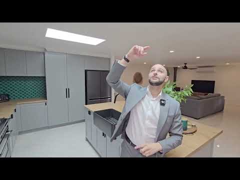 2 Ferndown Drive, Cranbourne, VIC 3977, 4房, 2浴, 独立屋