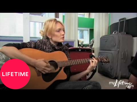 download lagu mp3 mp4 Alison Project Runway, download lagu Alison Project Runway gratis, unduh video klip Alison Project Runway