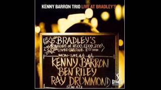 Kenny Barron Trio - Everybody Loves My Baby But My Baby Don't Love No