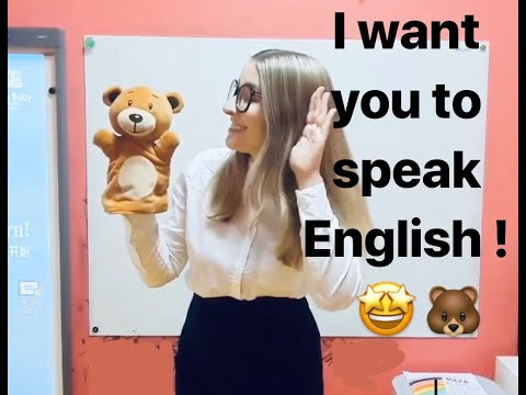 English and visual art teacher Olya