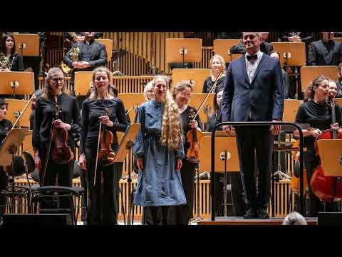 Sarah Nemtsov: black trees (2020)