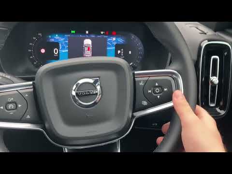 Volvo XC40 B3 163bhp MHEV Plus Dark - Vapour Grey - Image 2