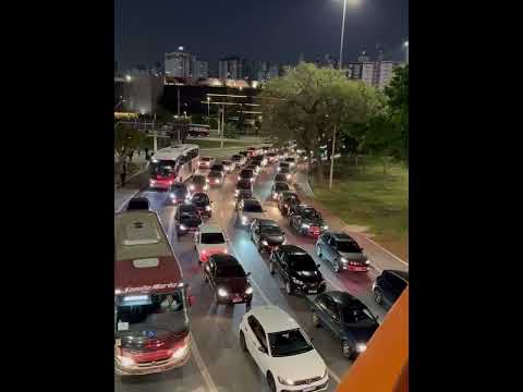 BUZINAÇO CONTRA MORAES E LULA.